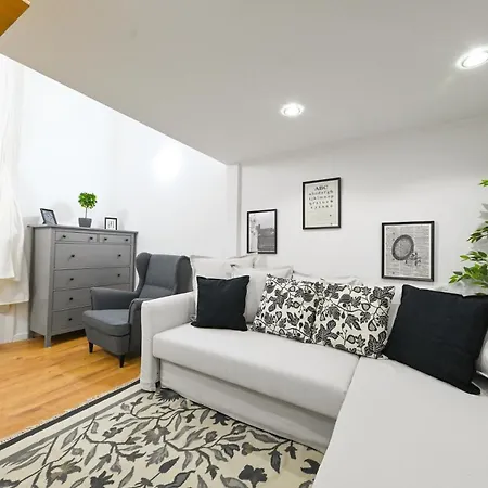 דירה Charming In Damjanich Str., Lucas *